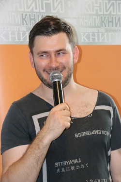 <b>   </b>